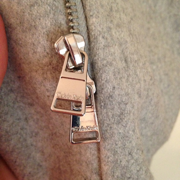 Calvin Klein Gray Wool Pea Coat With Rose Gold or Mauve Color Lining - Picture 6 of 7